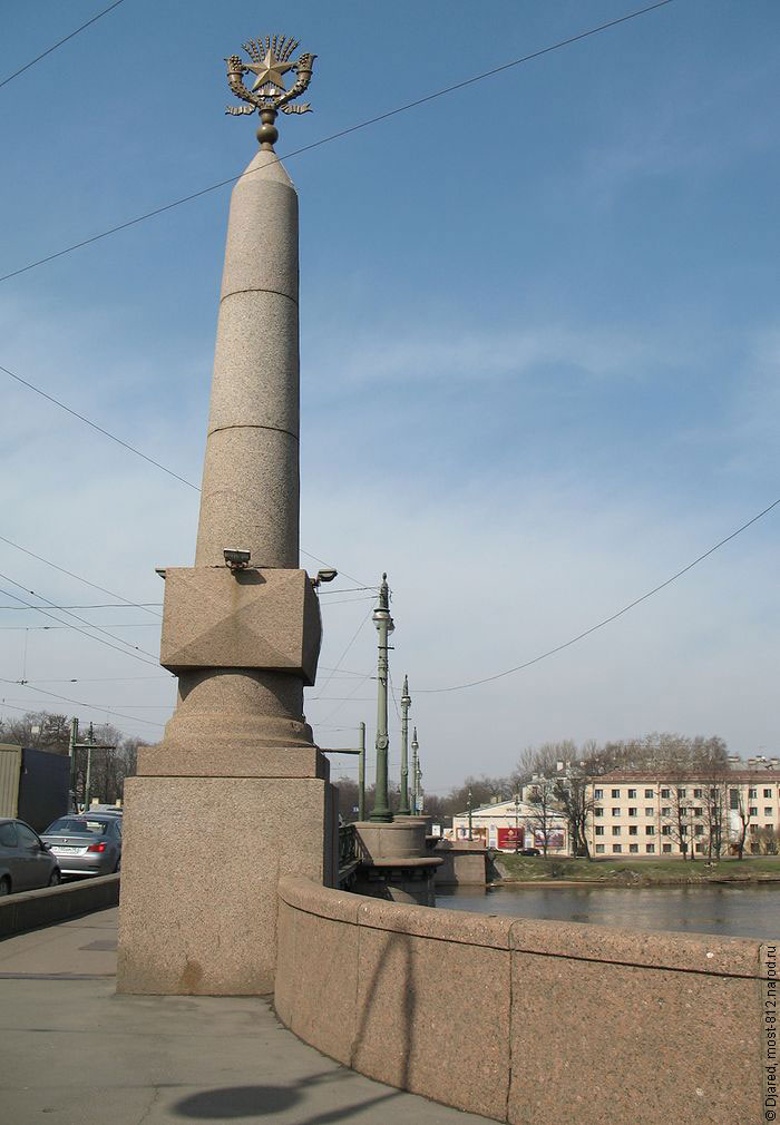 обелиск на мосту, Каменноостровский мост
