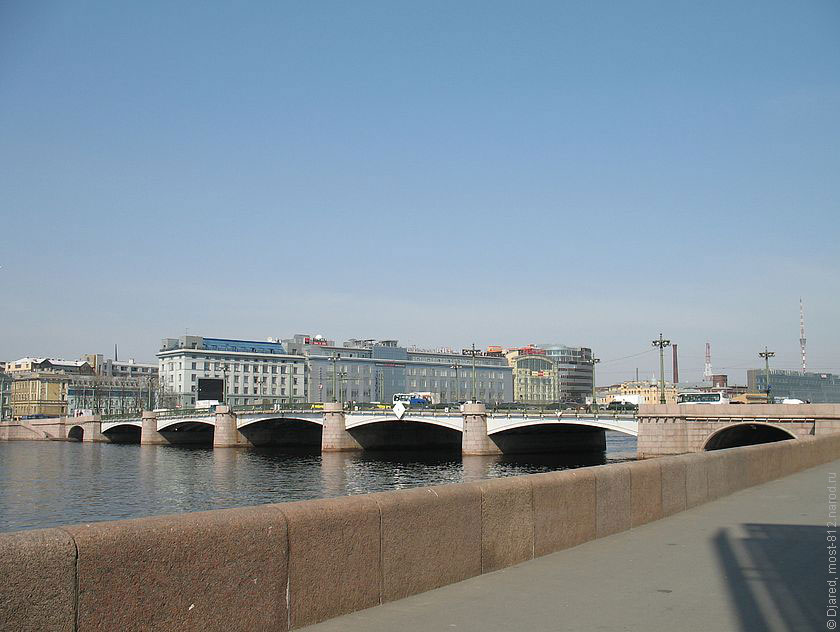 Сампсониевский мост, разводной мост у Нахимовского училища и Авроры