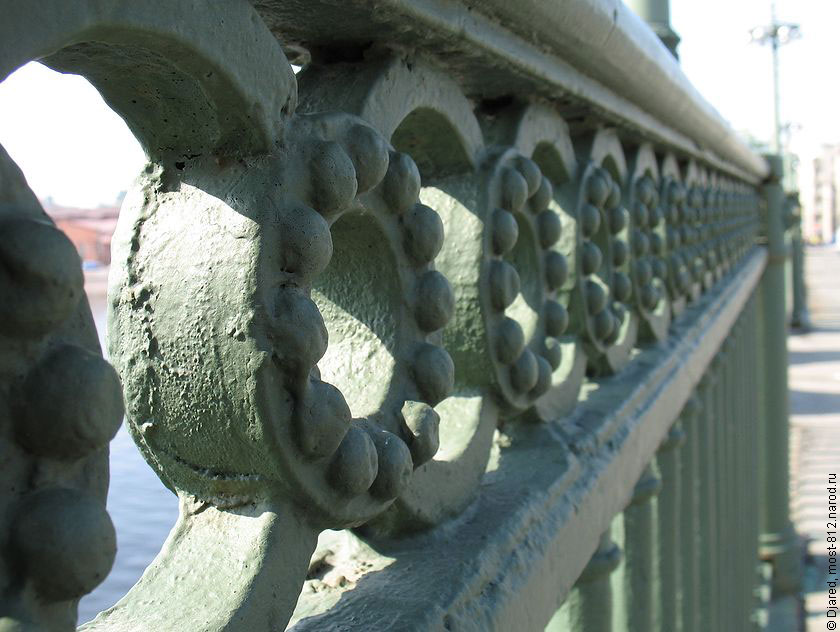 декоративный орнамент решётки Сампсониевского моста